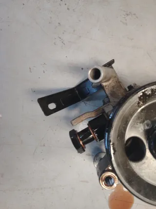 Bomba Dirección Kia Sportage 2007