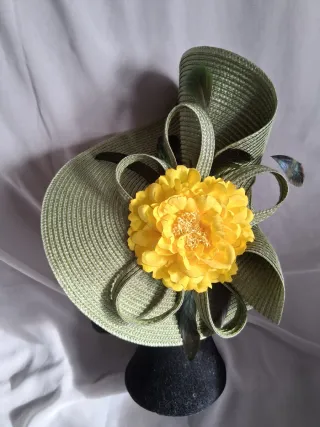 Tocado/pamela verde boda, fiesta, evento