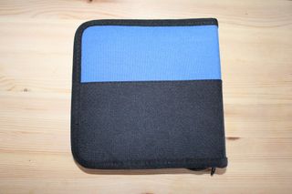 Guarda DVDs Amps Azul e Preto