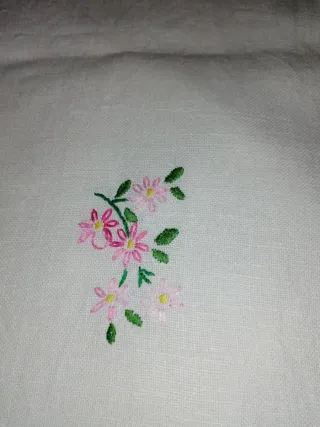 Tovaglietta ricamata con fiori