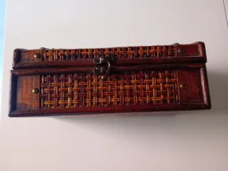 Bauletto portaoggetti/portagioie n legno e bambù