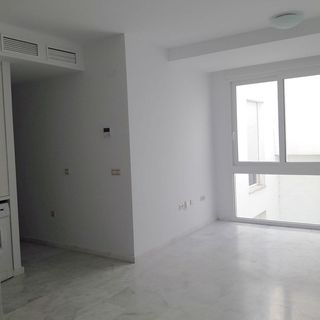 Piso en alquiler en La Goleta - San Felipe Neri en Málaga