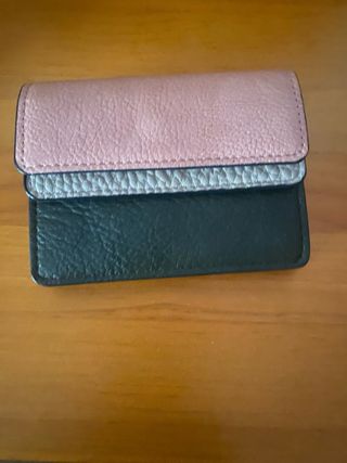 Estuche Parfois verde y beige