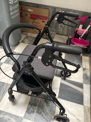 Andador para personas mayores