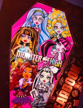 Cromos Monster High Fearbook