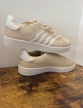 Zapatillas crema mujer