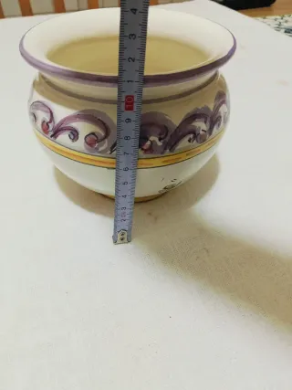 Vasetto decorato a mano con farfalle