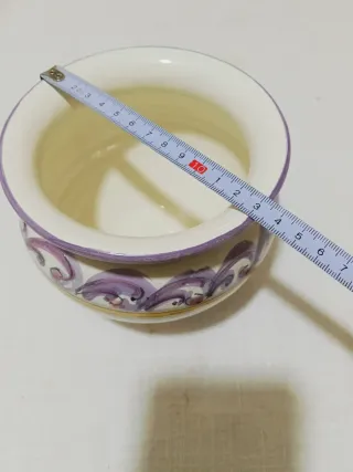 Vasetto decorato a mano con farfalle