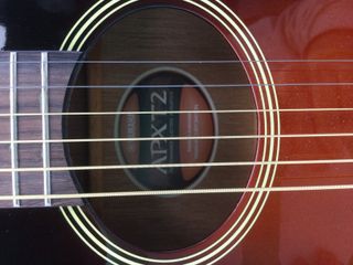 E632696-0 Guitarra Acustica Yamaha Apxt2