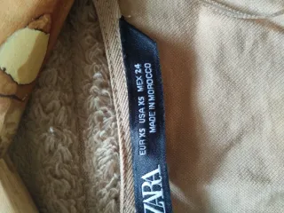 Vestido beige con botones