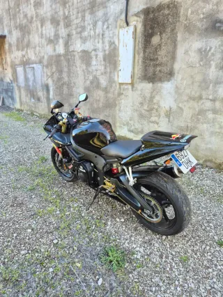 Yamaha R6