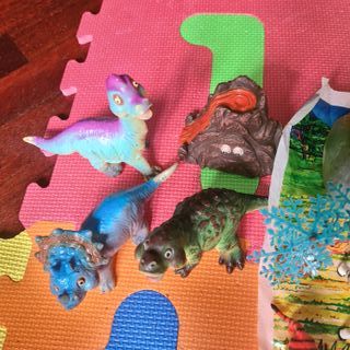 Lotto circa 100 animali giocattolo misti