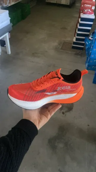 Scarpe Joma Arancioni e Bianche