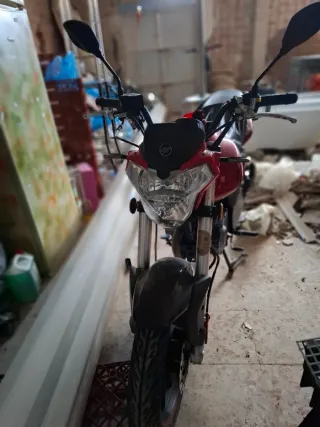 Moto Keeway RK 125cc Roja