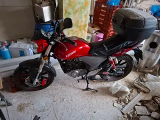 Moto Keeway RK 125cc Roja