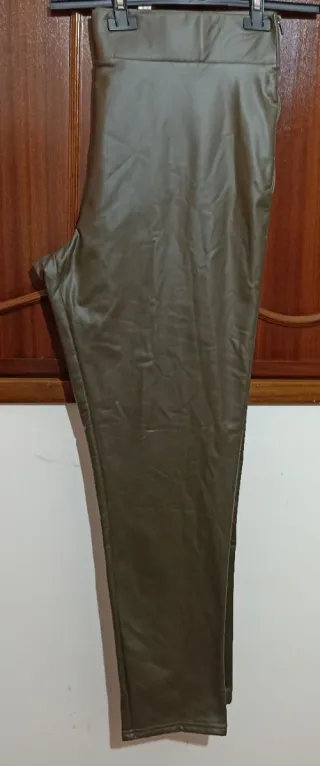 Pantaloni donna similpelle verde oliva