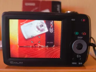 Cámara Casio Exilim EX-Z33 10.1 MP