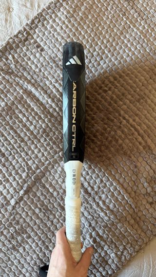 Pala de pádel Adidas Metalbone Carbon seminueva