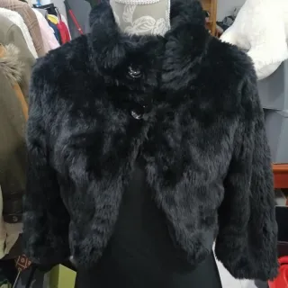 Bolero/Torera pelo sintético negro