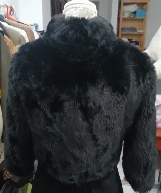 Bolero/Torera pelo sintético negro