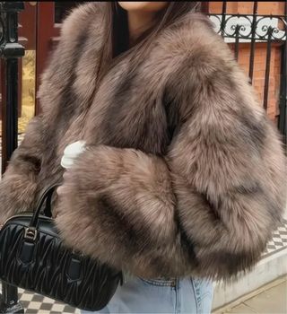 Chaqueta de pelo moteada marrón y gris