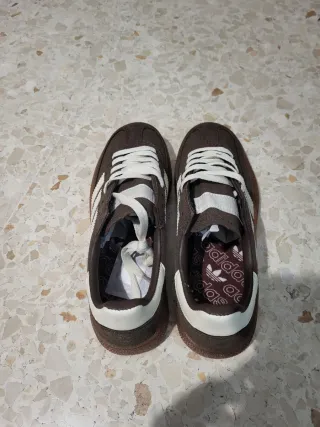 Adidas Spezial Marrones y Blancas