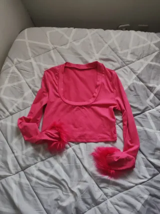 Top manga larga rosa con pelo