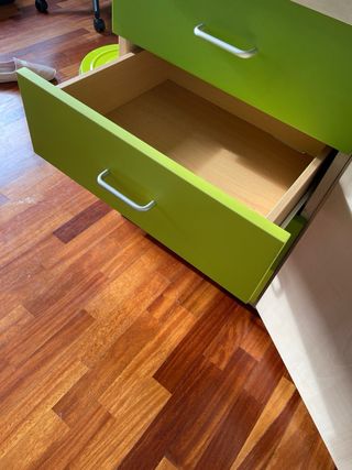 Mueble cajones y armario madera