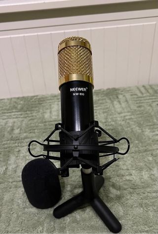 Micrófono Neewer NW800 Negro y Dorado