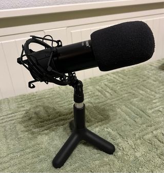 Micrófono Neewer NW800 Negro y Dorado