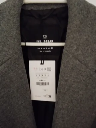 Abrigo Paño Gris con etiqueta Pull@Bear