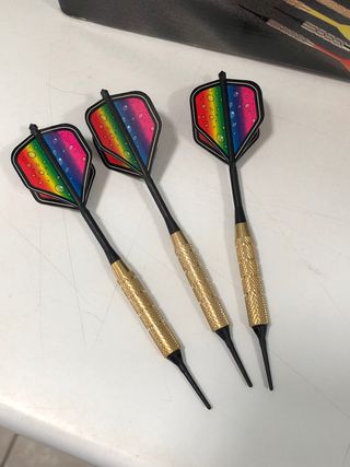 Lote 69 dardos arcoíris