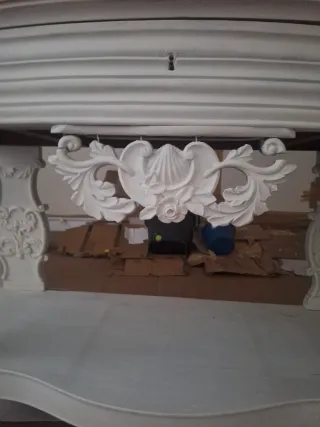 Cómoda antigua caoba pintada