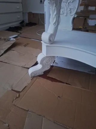 Cómoda antigua caoba pintada