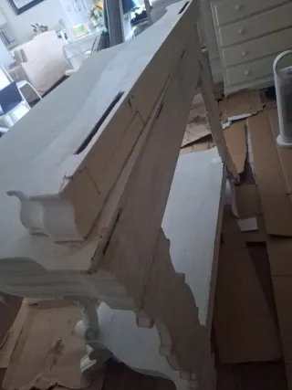 Cómoda antigua caoba pintada