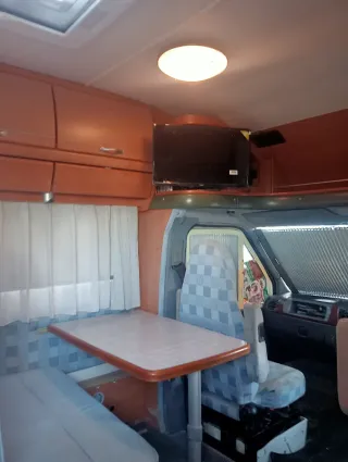 Mercedes-Benz Sprinter 2004