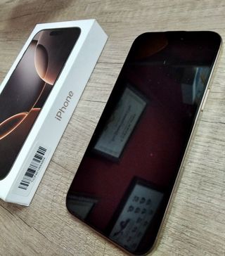 iPhone 16 Pro Max cobre