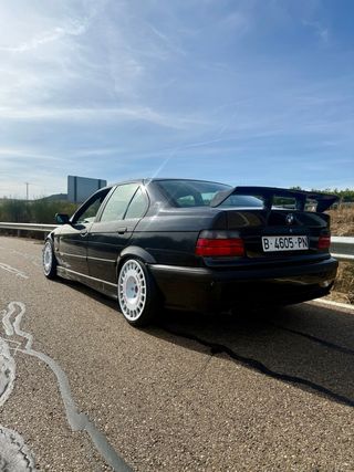 BMW 328i e36