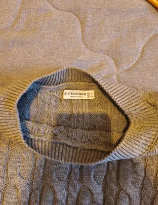 Jersey Stradivarius trenzado gris Talla S