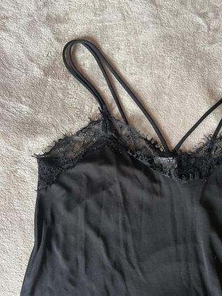 Top negro con encaje