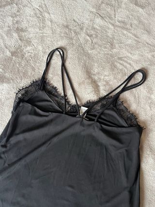 Top negro con encaje