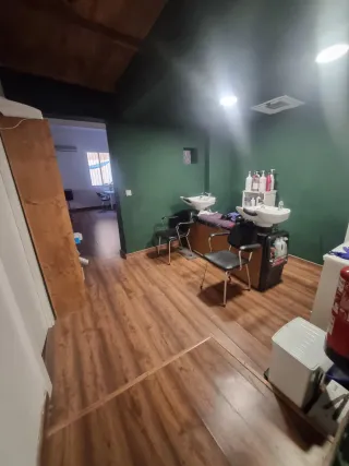 Traspaso de Peluqueria con Licencia en Eixample