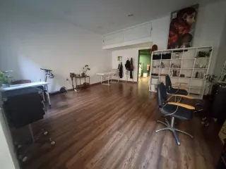 Traspaso de Peluqueria con Licencia en Eixample