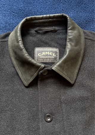 Chaqueta Camel fieltro negra
