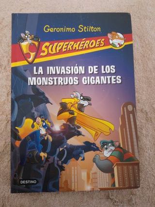 LOTE (X) DE 5 LIBROS DE GERONIMO STILTON