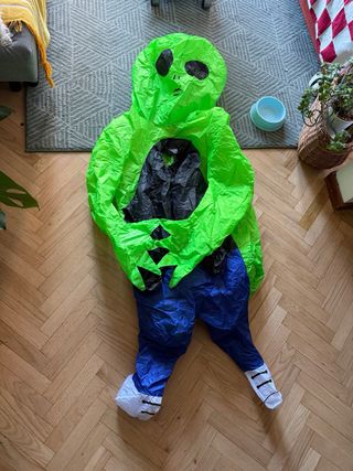 Disfraz inflable OVNI talla única para adulto.