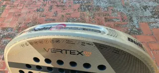 Bullpadel Vertex 04 W
