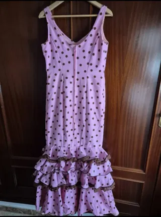 Traje de flamenca rosa lunares marrones