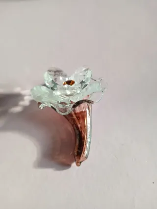 Fiore in vetro con corolla ocre