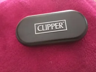 Mechero Clipper con funda de collecion